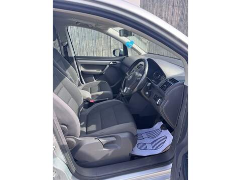 Volkswagen Touran TDI SE - U1649