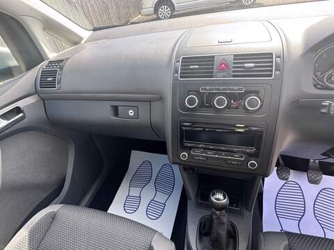 Volkswagen Touran TDI SE - U1649