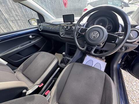 Volkswagen up! High up! - U1655