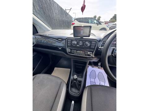 Volkswagen up! High up! - U1655