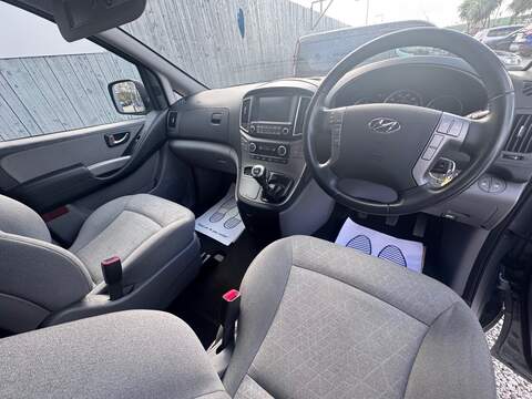 Hyundai i800 CRDi SE Nav - U1659