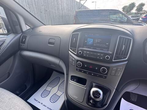 Hyundai i800 CRDi SE Nav - U1659