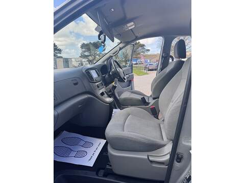 Hyundai i800 CRDi SE Nav - U1659