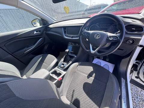 Vauxhall Grandland X Turbo D BlueInjection Sport Nav - U1676