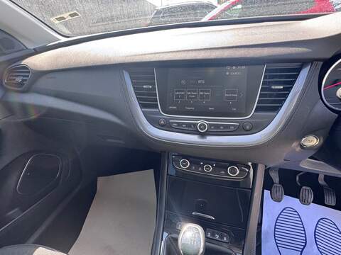 Vauxhall Grandland X Turbo D BlueInjection Sport Nav - U1676