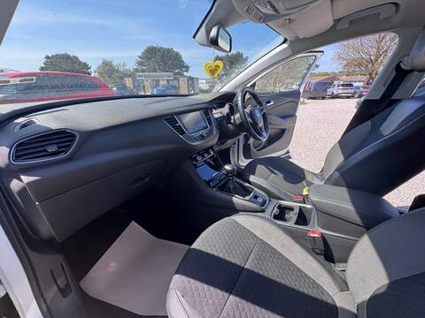 Vauxhall Grandland X Turbo D BlueInjection Sport Nav - U1676
