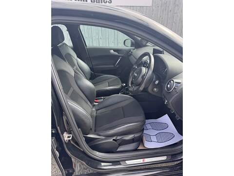 Audi A1 TDI S line - U1679