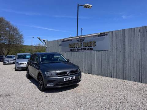 Volkswagen Tiguan TDI BlueMotion Tech SE - U1688
