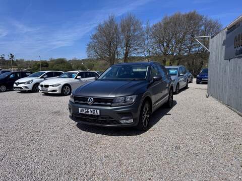 Volkswagen Tiguan TDI BlueMotion Tech SE - U1688