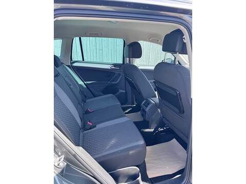 Volkswagen Tiguan TDI BlueMotion Tech SE - U1688