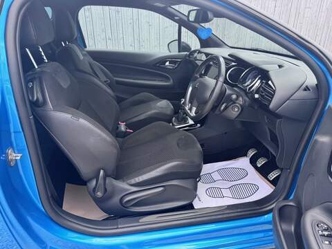 DS AUTOMOBILES DS 3 PureTech Prestige - U1689