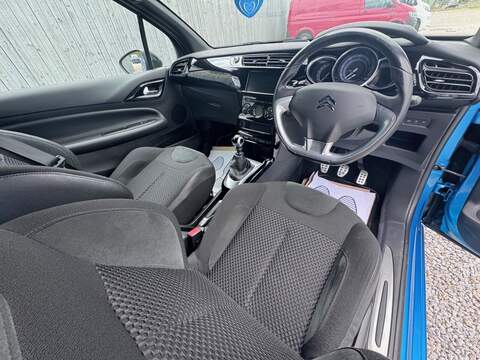 DS AUTOMOBILES DS 3 PureTech Prestige - U1689