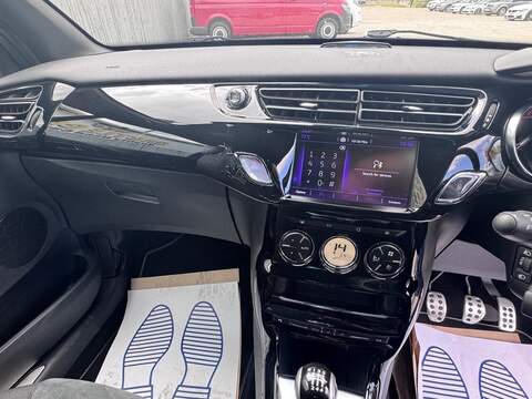 DS AUTOMOBILES DS 3 PureTech Prestige - U1689