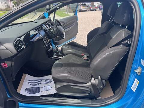 DS AUTOMOBILES DS 3 PureTech Prestige - U1689