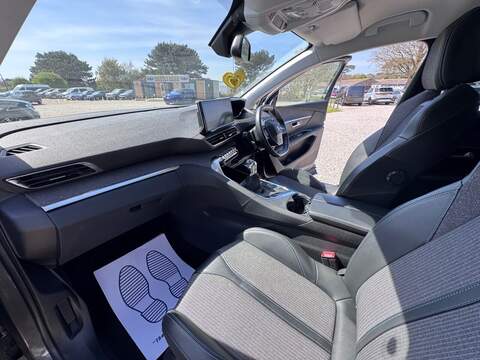 Peugeot 3008 BlueHDi Allure Premium - U1692
