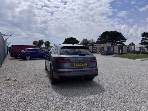 Audi Q5 TDI Black Edition - U1707