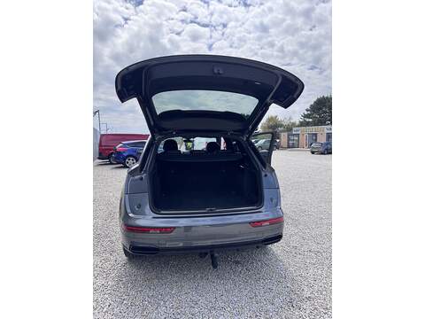 Audi Q5 TDI Black Edition - U1707