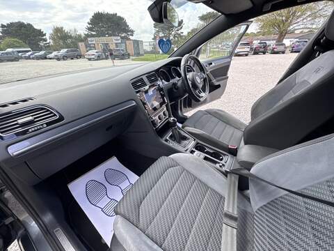 Volkswagen Golf TDI BlueMotion Tech R-Line - U1711