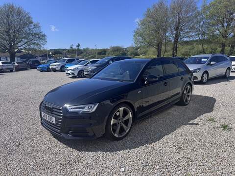 Audi A4 Avant TFSI Black Edition - U1714