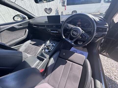 Audi A4 Avant TFSI Black Edition - U1714