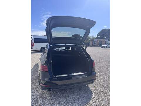 Audi A4 Avant TFSI Black Edition - U1714