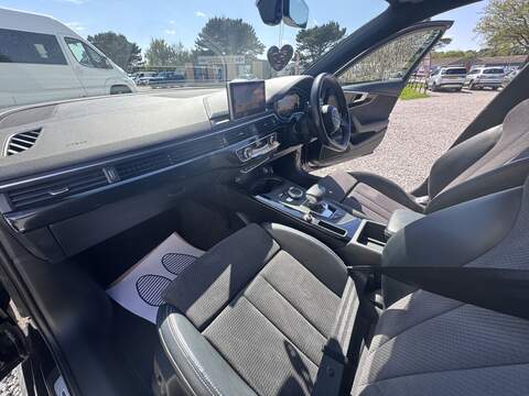 Audi A4 Avant TFSI Black Edition - U1714