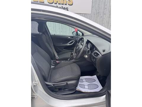 Vauxhall Astra CDTi ecoTEC BlueInjection Design - U1716