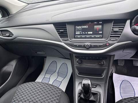 Vauxhall Astra CDTi ecoTEC BlueInjection Design - U1716