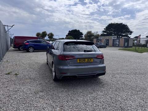 Audi A3 TFSI CoD S line - U1717