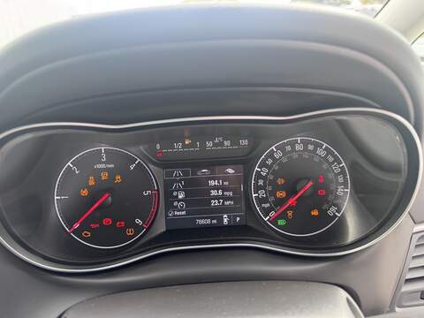 Vauxhall Zafira Tourer CDTi Elite Nav - U1719