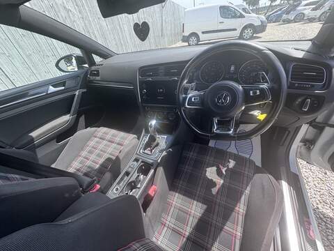 Volkswagen Golf TSI BlueMotion Tech GTI Performance - U1754