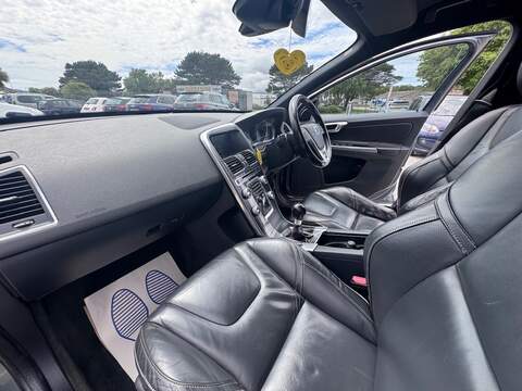 Volvo XC60 D4 R-Design Lux Nav - U1757