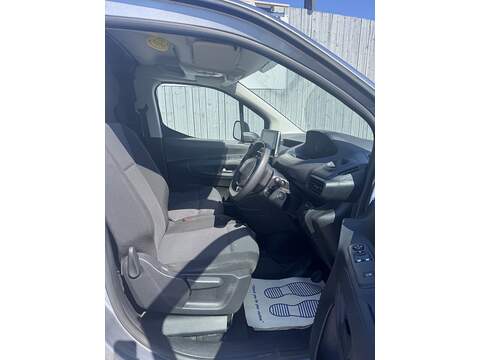 Peugeot Partner BlueHDi 1000 Professional - U1759