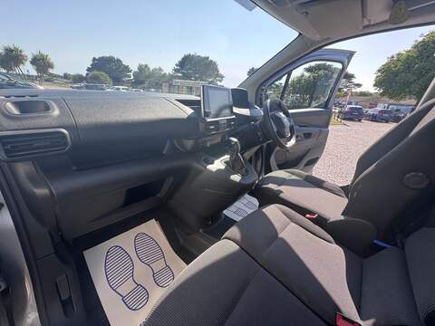 Peugeot Partner BlueHDi 1000 Professional - U1759