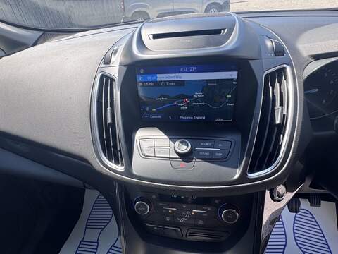 Ford C-Max T EcoBoost Titanium - U1763