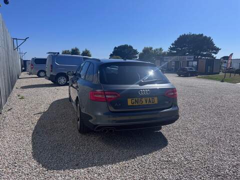 Audi A4 Avant TDI S line - U1765