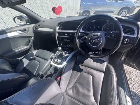 Audi A4 Avant TDI S line - U1765