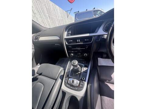 Audi A4 Avant TDI S line - U1765
