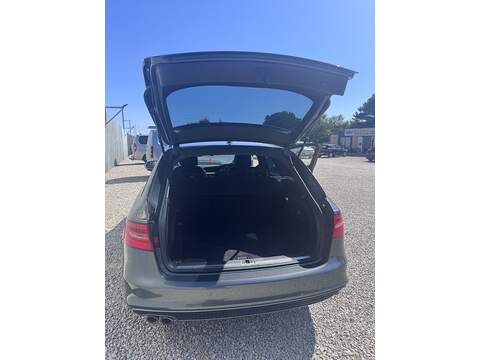 Audi A4 Avant TDI S line - U1765