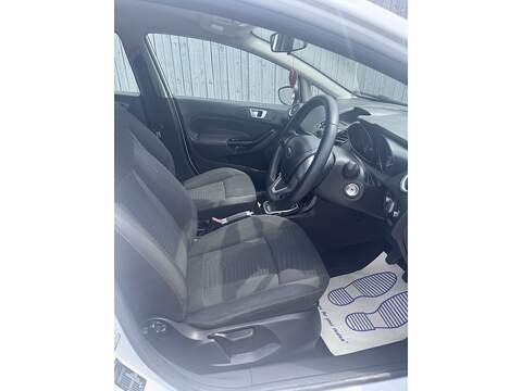 Ford Fiesta Zetec - U1775