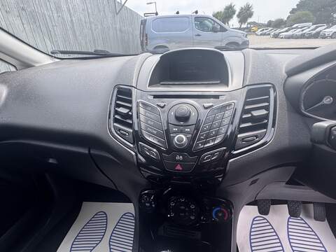 Ford Fiesta Zetec - U1775