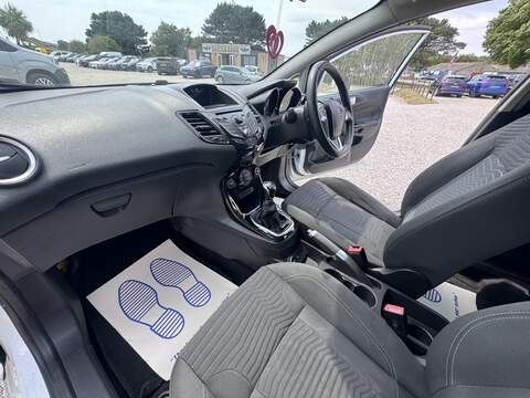 Ford Fiesta Zetec - U1775