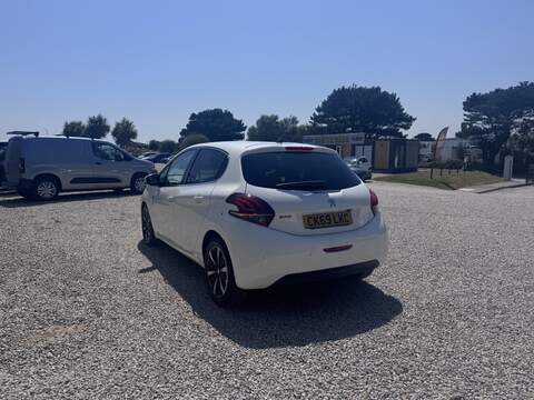 Peugeot 208 PureTech Tech Edition - U1776