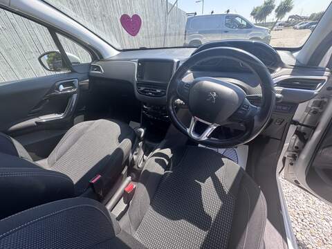 Peugeot 208 PureTech Tech Edition - U1776