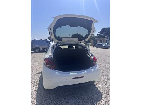 Peugeot 208 PureTech Tech Edition - U1776