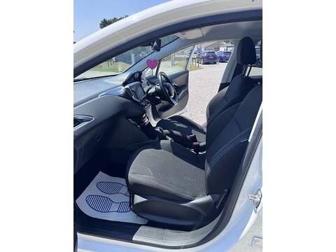 Peugeot 208 PureTech Tech Edition - U1776