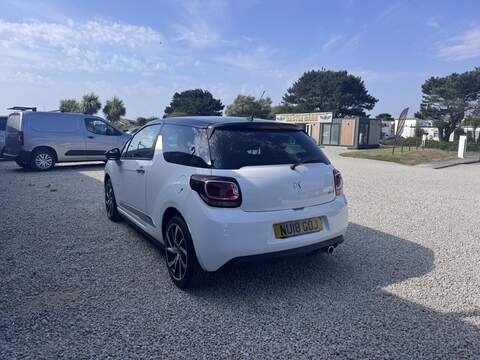 DS AUTOMOBILES DS 3 PureTech Connected Chic - U1778