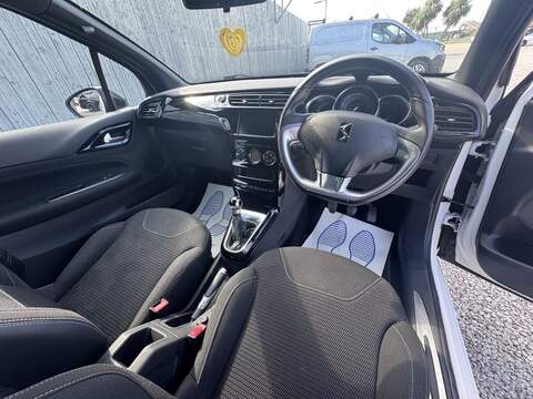 DS AUTOMOBILES DS 3 PureTech Connected Chic - U1778