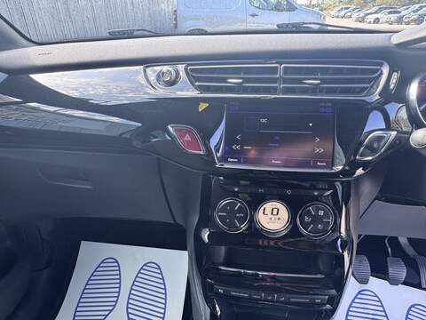 DS AUTOMOBILES DS 3 PureTech Connected Chic - U1778