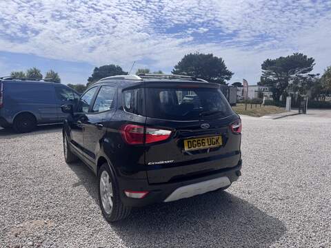 Ford EcoSport Titanium - U1790